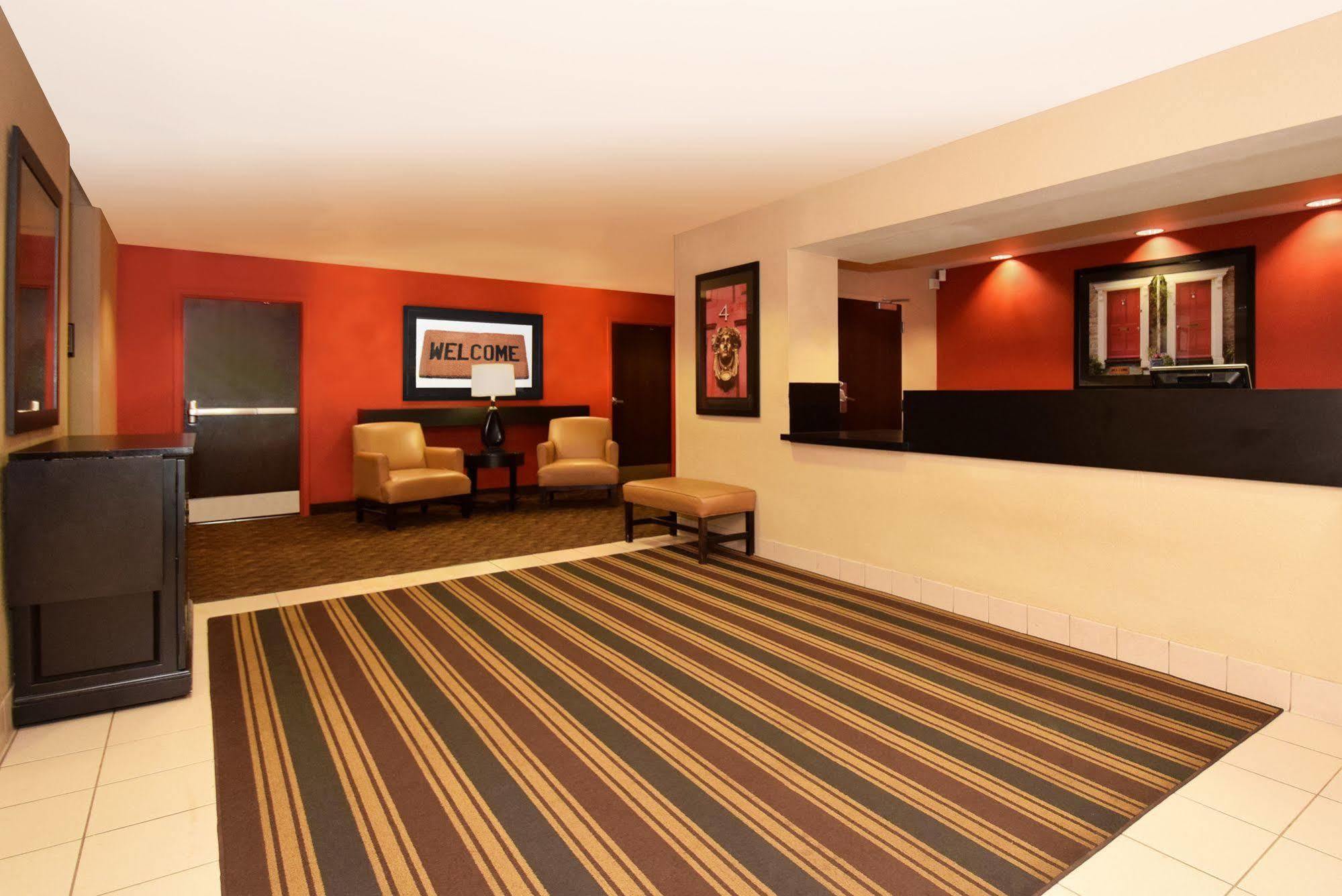 เอ็กซ์เทนด์ สเตย์ อเมริกา บลูมมิงตัน นอร์มอล Hotel ภายนอก รูปภาพ